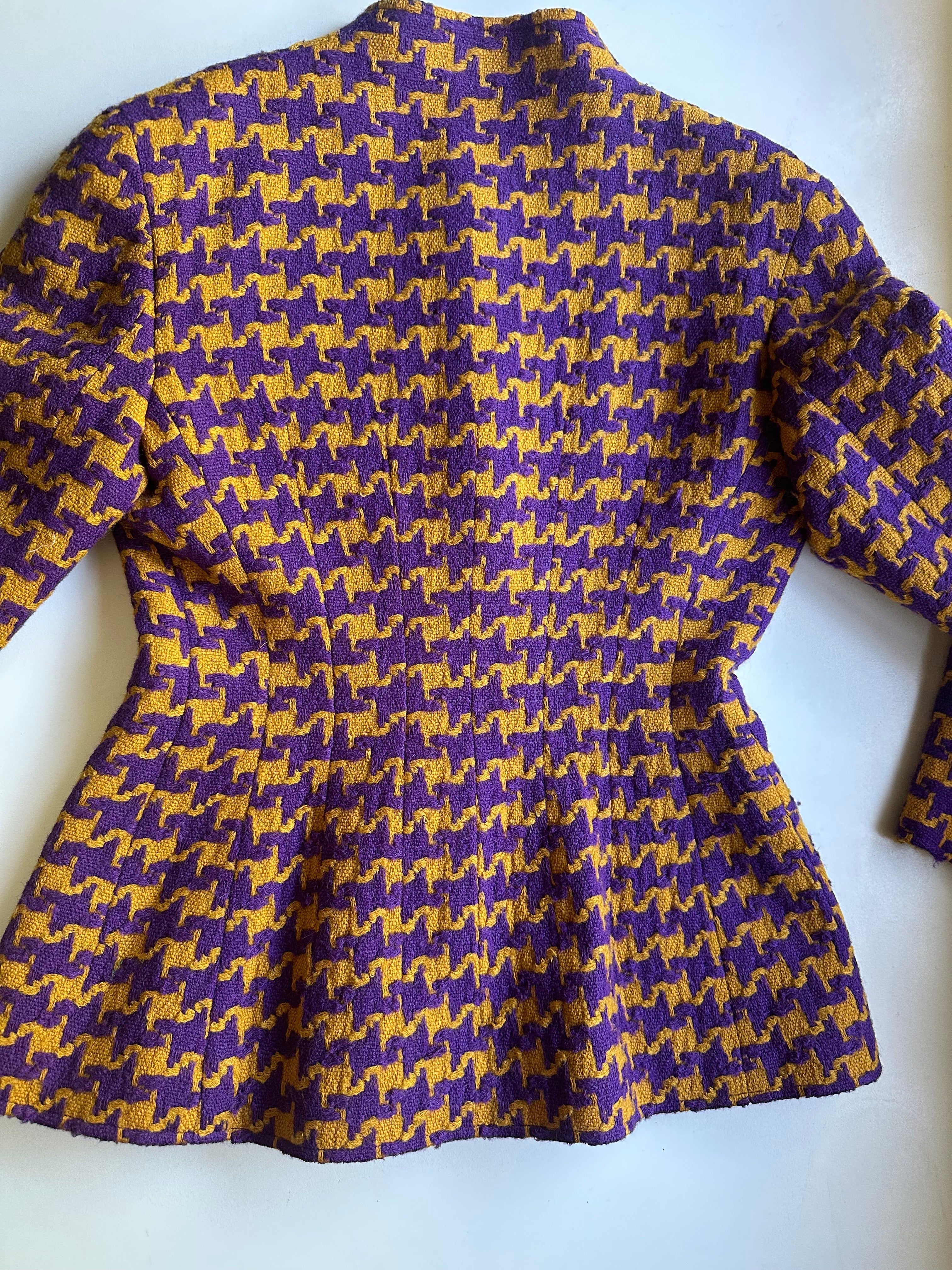 vintage Valentino houndstooth jacket waist detail tailored fit 1988 archival Italian fashion